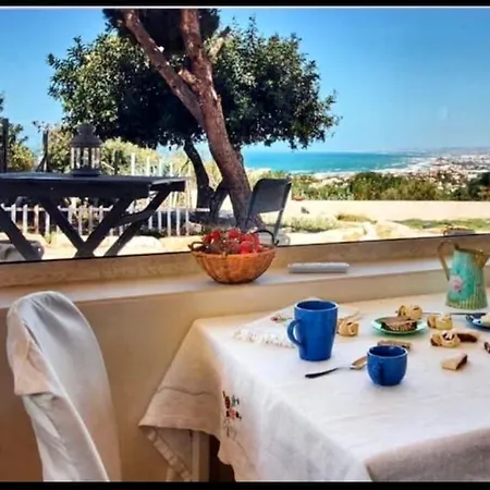 Pippa Scicli Tatil Evi *